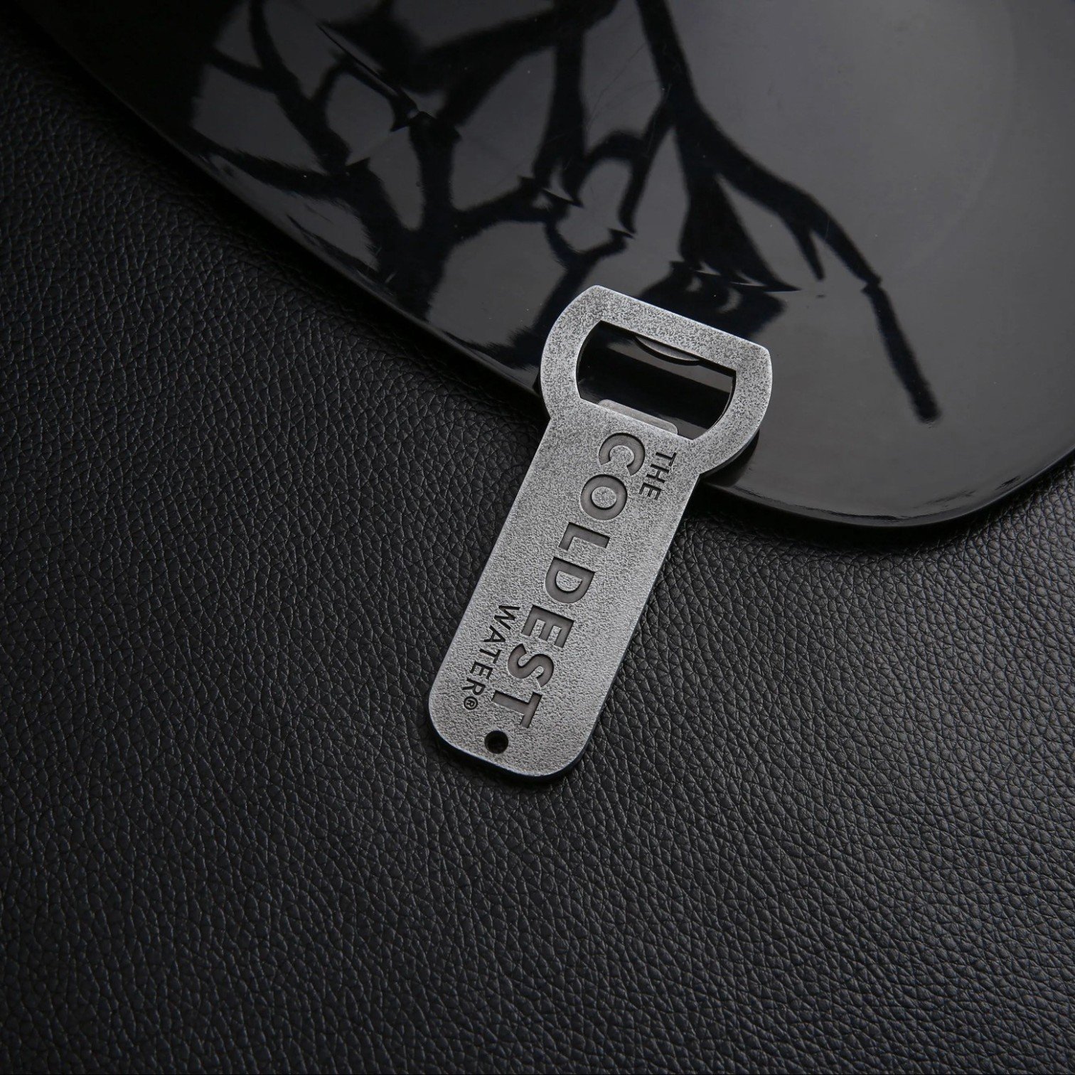 Metalowe otwieracze do butelek z logo firmy