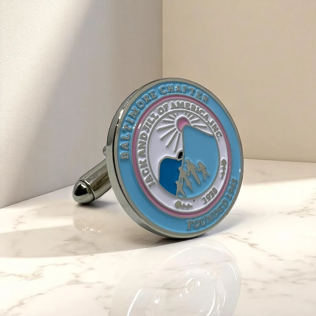 Personalizowane przypinki z logo na magnes, bezpieczne dla ubrań i garniturów.