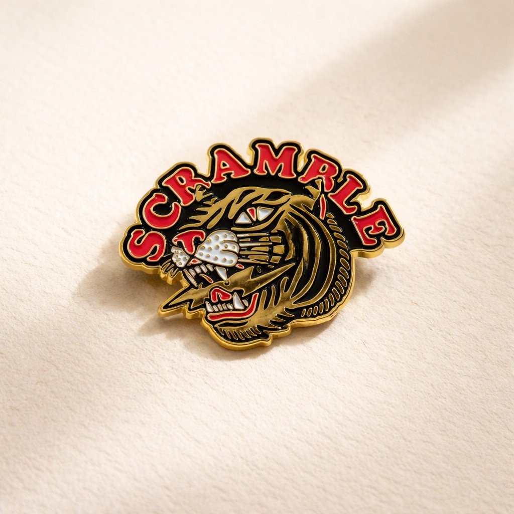 Przypinki z logo to uniwersalna forma prezentacji projektu. Wykonywane na zamówienie, pozwalają na pełne dopasowanie grafiki, rozmiaru i wykończenia.