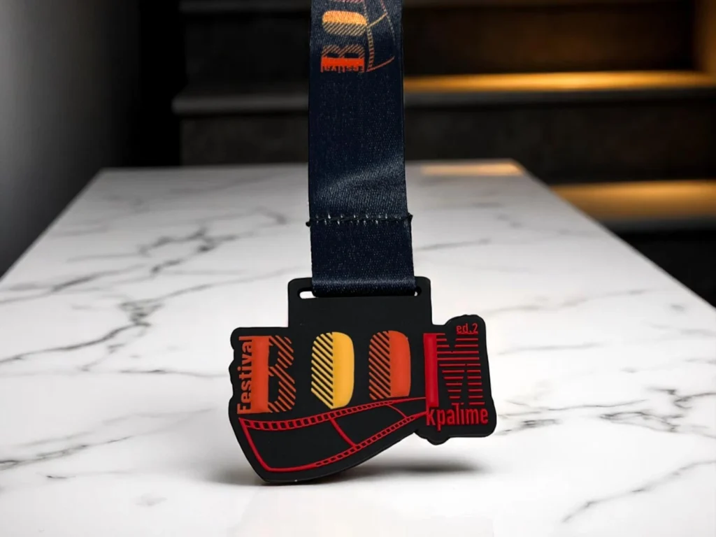 medale gumowe pvc z logo kolorowe personalizowane na zamówienie